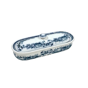 Шкатулка с крышкой для туалетных принадлежностей