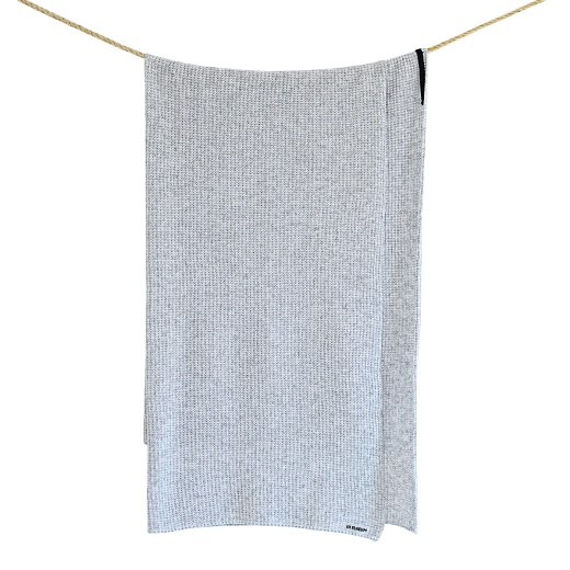 Полотенце большое, серое