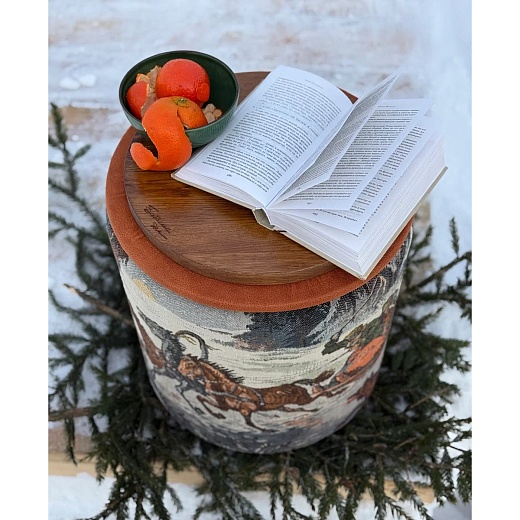 Пуф «Тройка и волки»