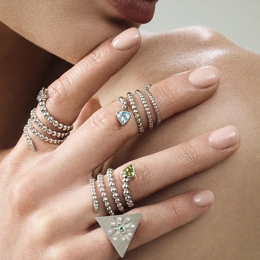 Кольцо «Змейка», гранат